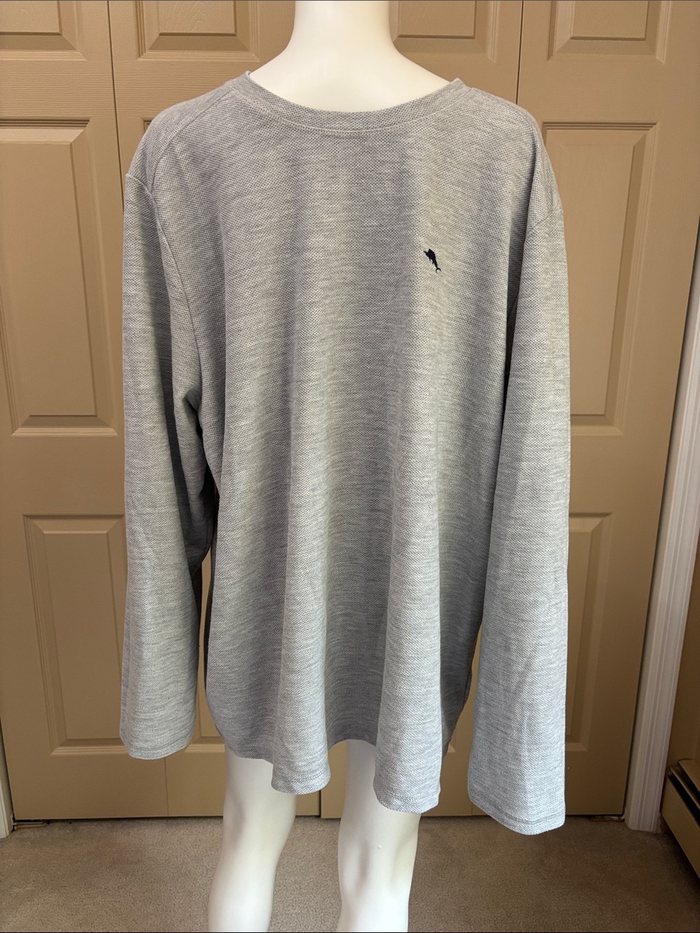 TOMMY BAHAMA long sleeve top